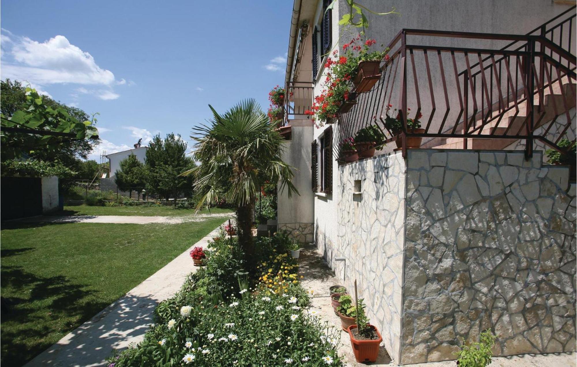 2 Bedroom Gorgeous Apartment In Labin Rasa Екстер'єр фото